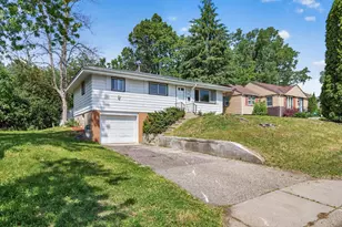 3211 Indiana Ave N, Robbinsdale, MN 55422 - Photo 2