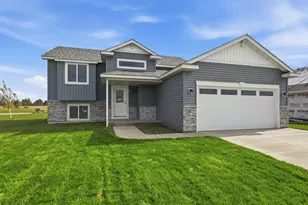 305 Kira Ct, Paynesville, MN 56362 - Photo 2