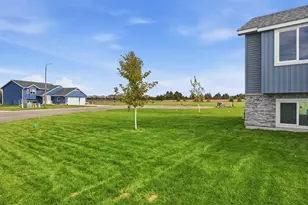 305 Kira Ct, Paynesville, MN 56362 - Photo 4