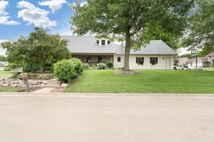 1845 Paulis Dr, Faribault, MN 55021 - Photo 2