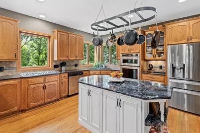 13687 Dunbar Way, Apple Valley, MN 55124 - Photo 4