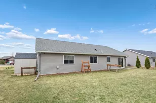 555 Western Ave, Green Isle, MN 55338 - Photo 18