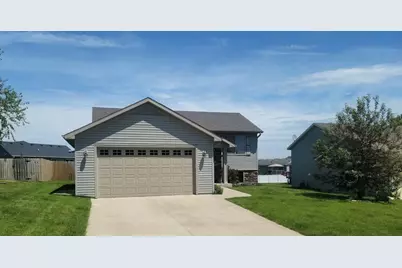 284 Highlands Avenue, Zumbrota, MN 55992 - Photo 2