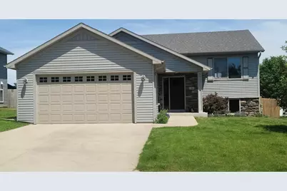 284 Highlands Avenue, Zumbrota, MN 55992 - Photo 1