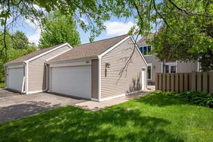 1159 Edgcumbe Rd, Saint Paul, MN 55105 - Photo 2