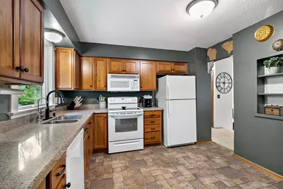 1204 Birch Drive, Hudson, WI 54016 - Photo 14