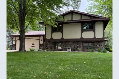 725 S Gilman Avenue, Litchfield, MN 55355 - Photo 1