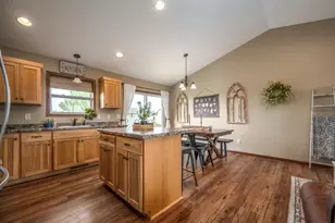 388 Dakota Ave, Roberts, WI 54023 - Photo 4