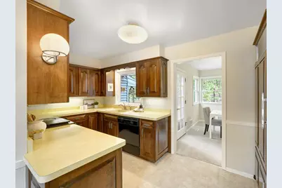 205 Oakview Road, West Saint Paul, MN 55118 - Photo 14