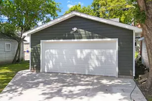 771 Aurora Ave, Saint Paul, MN 55104 - Photo 40