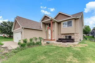 238 15th Ave SE, Lonsdale, MN 55046 - Photo 2