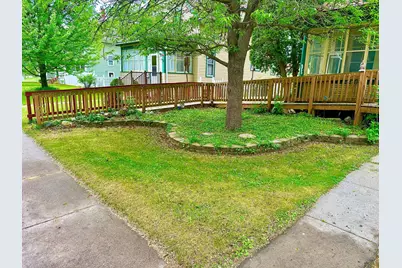 815 Main Avenue N, Thief River Falls, MN 56701 - Photo 2