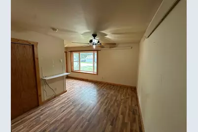 815 Main Avenue N, Thief River Falls, MN 56701 - Photo 6