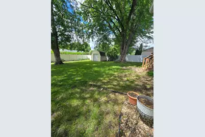 1106 6th Avenue SW, Pipestone, MN 56164 - Photo 4