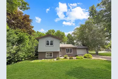 1413 12th Street SE, Willmar, MN 56201 - Photo 2