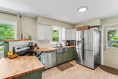 531 Locust Street, Chaska, MN 55318 - Photo 6