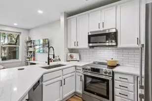 660 N 2nd St, Minneapolis, MN 55401 - Photo 16