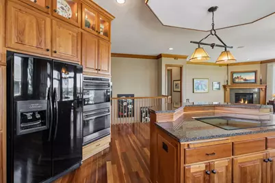 10058 Indigo Drive, Eden Prairie, MN 55347 - Photo 30