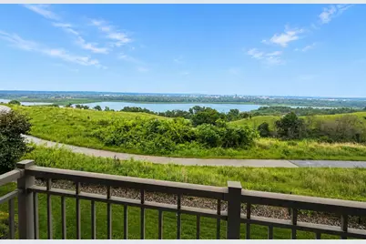 10058 Indigo Drive, Eden Prairie, MN 55347 - Photo 2