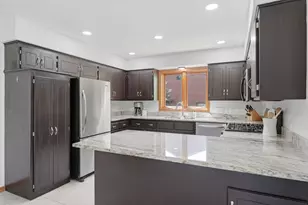 7470 Atherton Way, Eden Prairie, MN 55346 - Photo 8