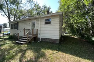 2835 8th Ave E, Hibbing, MN 55746 - Photo 1