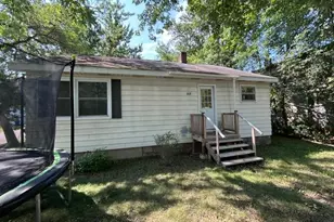2835 8th Ave E, Hibbing, MN 55746 - Photo 2