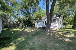 2835 8th Ave E, Hibbing, MN 55746 - Photo 4
