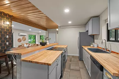 2434 Irving Avenue N, Minneapolis, MN 55411 - Photo 22