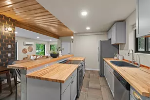 2434 Irving Ave N, Minneapolis, MN 55411 - Photo 22
