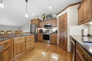 4724 Lavonne Ct S, Fargo, ND 58104 - Photo 12
