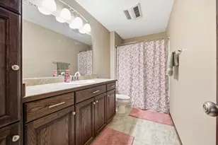 4724 Lavonne Ct S, Fargo, ND 58104 - Photo 32