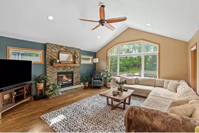 7611 Paulsen Drive, Eden Prairie, MN 55346 - Photo 6