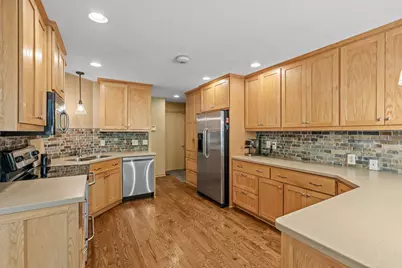 7611 Paulsen Drive, Eden Prairie, MN 55346 - Photo 10
