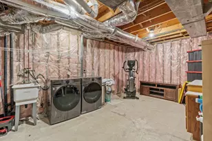 7611 Paulsen Dr, Eden Prairie, MN 55346 - Photo 36