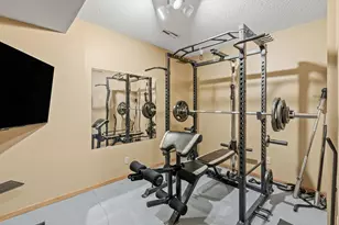 7611 Paulsen Dr, Eden Prairie, MN 55346 - Photo 36