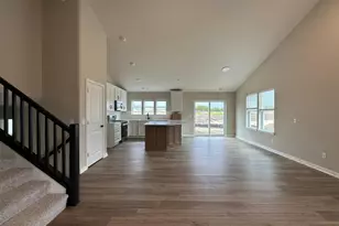 1664 Lund Wy, Shakopee, MN 55379 - Photo 6