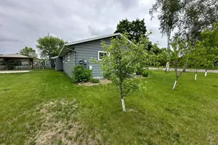 824 Irving Ave SW, Wadena, MN 56482 - Photo 28