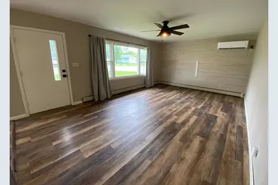 824 Irving Avenue SW, Wadena, MN 56482 - Photo 2