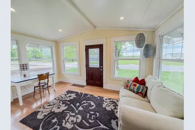 1316 W Fairview Avenue, Olivia, MN 56277 - Photo 6