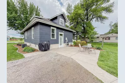 1316 W Fairview Avenue, Olivia, MN 56277 - Photo 4