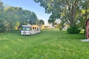 301 W 3rd St, Sherburn, MN 56171 - Photo 4