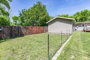 617 Cedar Ln, Moorhead, MN 56560 - Photo 50
