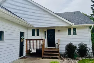 1417 Broadway Ave S, Sauk Rapids, MN 56379 - Photo 2