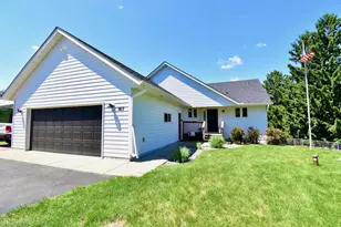 1417 Broadway Ave S, Sauk Rapids, MN 56379 - Photo 1