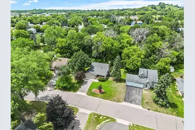 12 Oak Shore Drive, Burnsville, MN 55306 - Photo 4