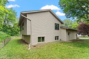 12 Oak Shore Dr, Burnsville, MN 55306 - Photo 42