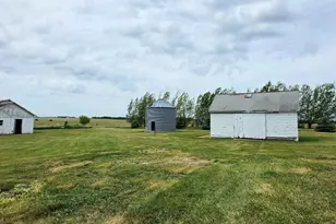 2137 50th Ave, Jasper, MN 56144 - Photo 2