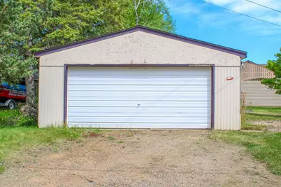 423 38th Street E, Hibbing, MN 55746 - Photo 28