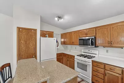 13806 Zarthan Court, Savage, MN 55378 - Photo 10