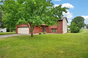 13806 Zarthan Ct, Savage, MN 55378 - Photo 2